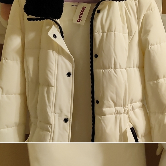 Theif alert MERRY CHRISTMAS BITCH. HER SHIPMENT WAS LATE BUT I KEPT IN TOUCH SHE - Picture 1 of 2